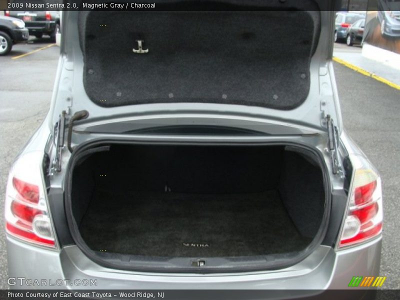 Magnetic Gray / Charcoal 2009 Nissan Sentra 2.0