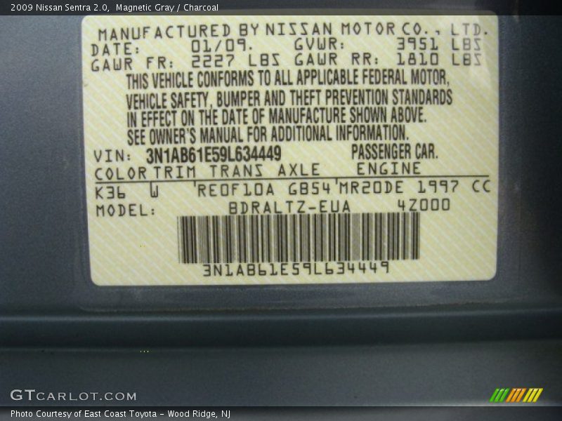 Magnetic Gray / Charcoal 2009 Nissan Sentra 2.0