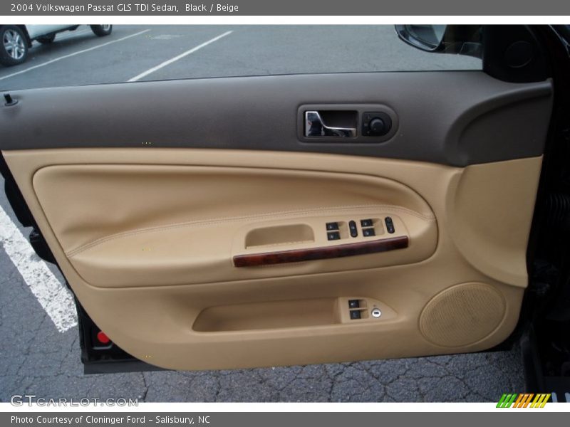 Black / Beige 2004 Volkswagen Passat GLS TDI Sedan