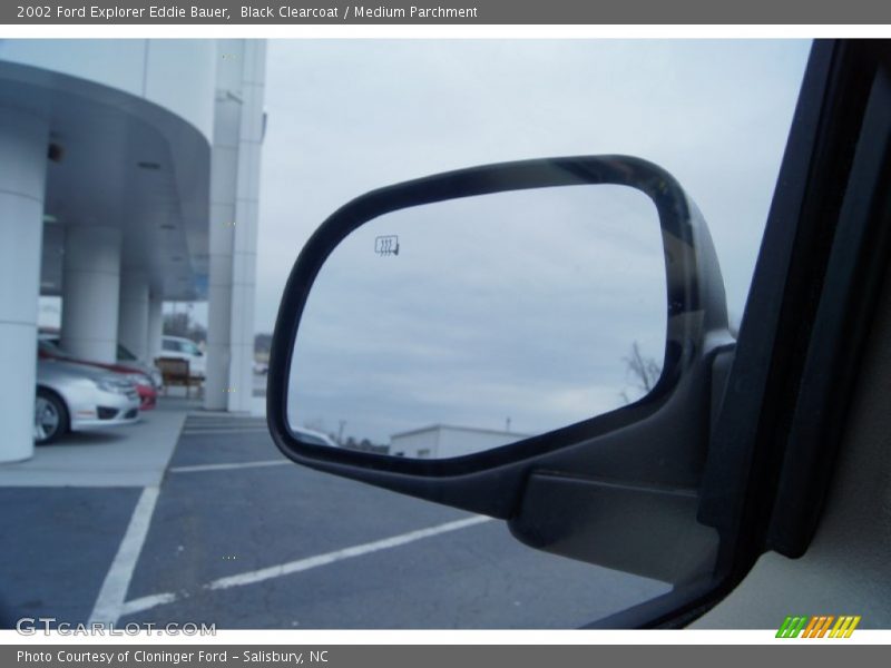Black Clearcoat / Medium Parchment 2002 Ford Explorer Eddie Bauer