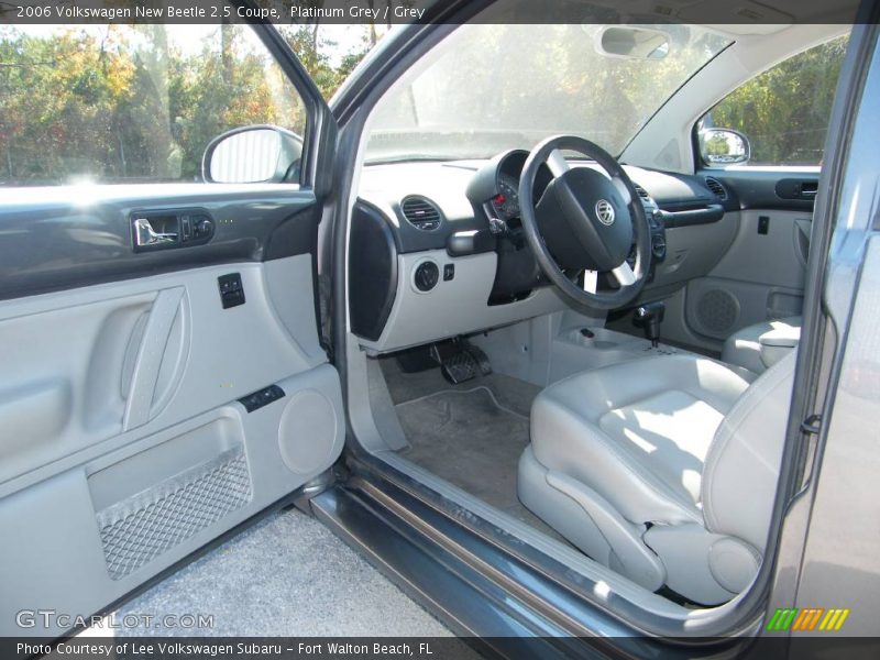 Platinum Grey / Grey 2006 Volkswagen New Beetle 2.5 Coupe