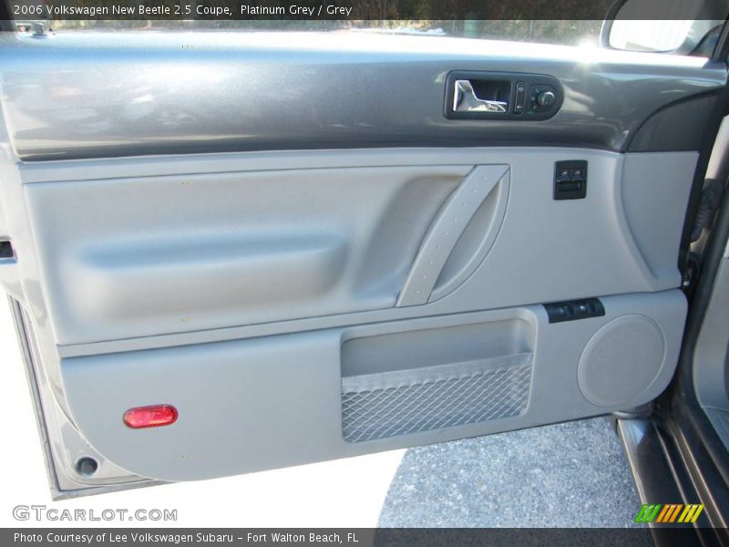 Platinum Grey / Grey 2006 Volkswagen New Beetle 2.5 Coupe