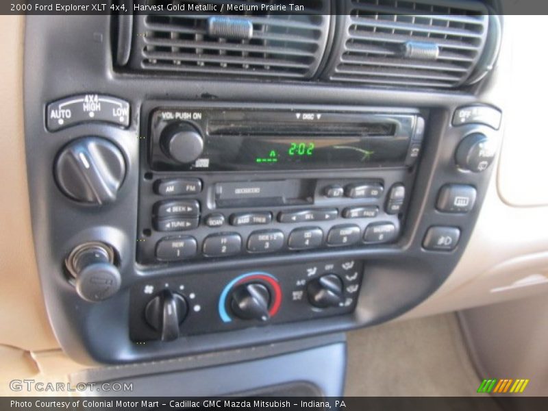 Harvest Gold Metallic / Medium Prairie Tan 2000 Ford Explorer XLT 4x4