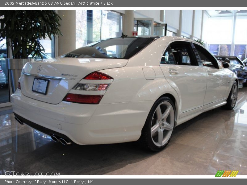 Arctic White / Black 2009 Mercedes-Benz S 63 AMG Sedan