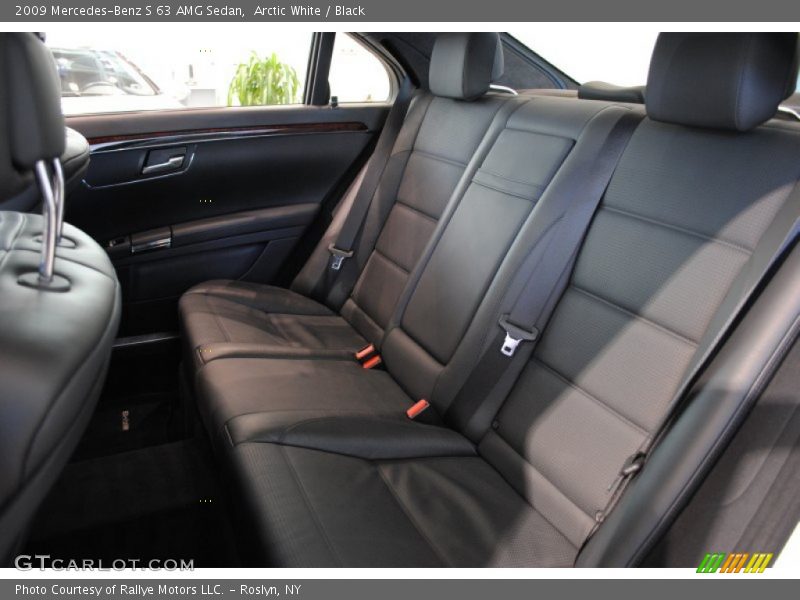 Arctic White / Black 2009 Mercedes-Benz S 63 AMG Sedan