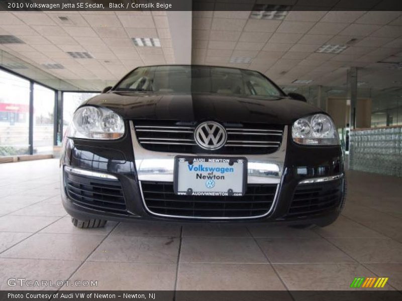 Black / Cornsilk Beige 2010 Volkswagen Jetta SE Sedan