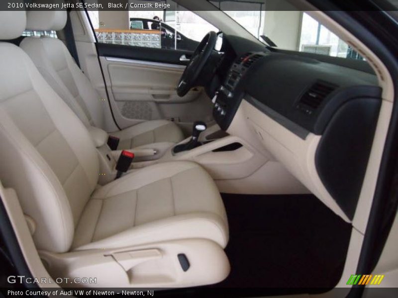 Black / Cornsilk Beige 2010 Volkswagen Jetta SE Sedan