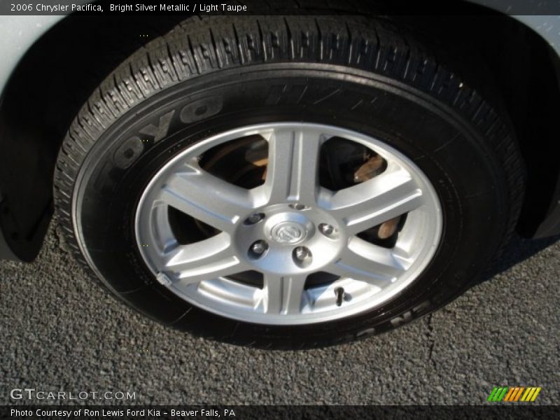 Bright Silver Metallic / Light Taupe 2006 Chrysler Pacifica