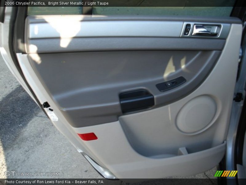 Bright Silver Metallic / Light Taupe 2006 Chrysler Pacifica