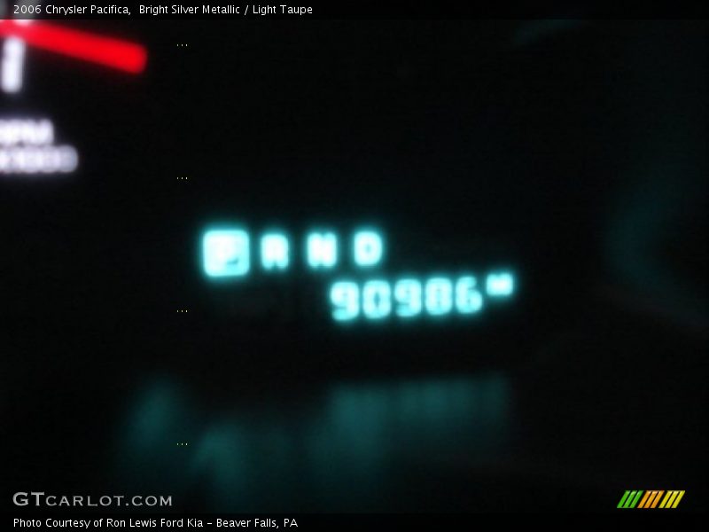 Bright Silver Metallic / Light Taupe 2006 Chrysler Pacifica