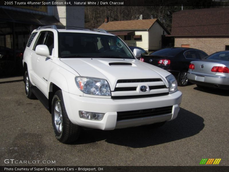 Natural White / Dark Charcoal 2005 Toyota 4Runner Sport Edition 4x4
