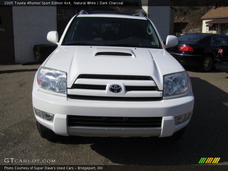 Natural White / Dark Charcoal 2005 Toyota 4Runner Sport Edition 4x4