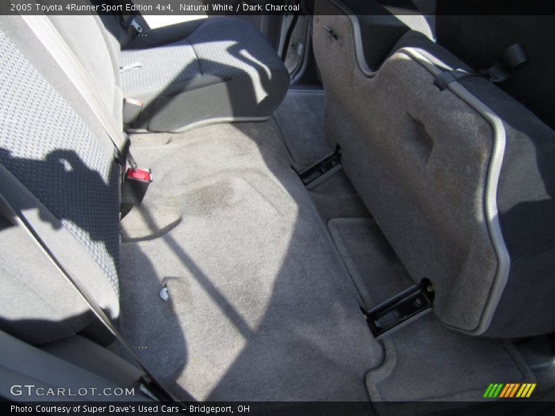 Natural White / Dark Charcoal 2005 Toyota 4Runner Sport Edition 4x4