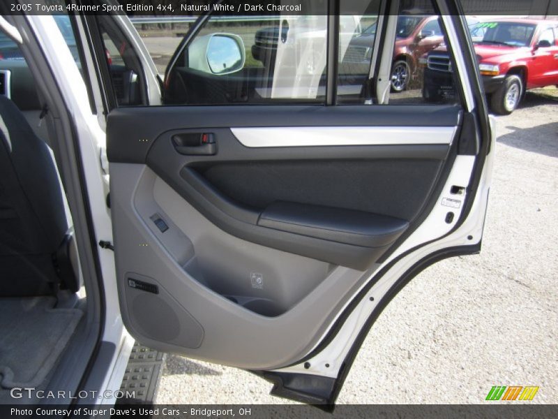 Natural White / Dark Charcoal 2005 Toyota 4Runner Sport Edition 4x4