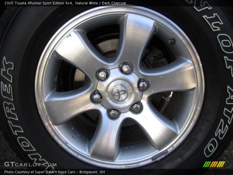 Natural White / Dark Charcoal 2005 Toyota 4Runner Sport Edition 4x4