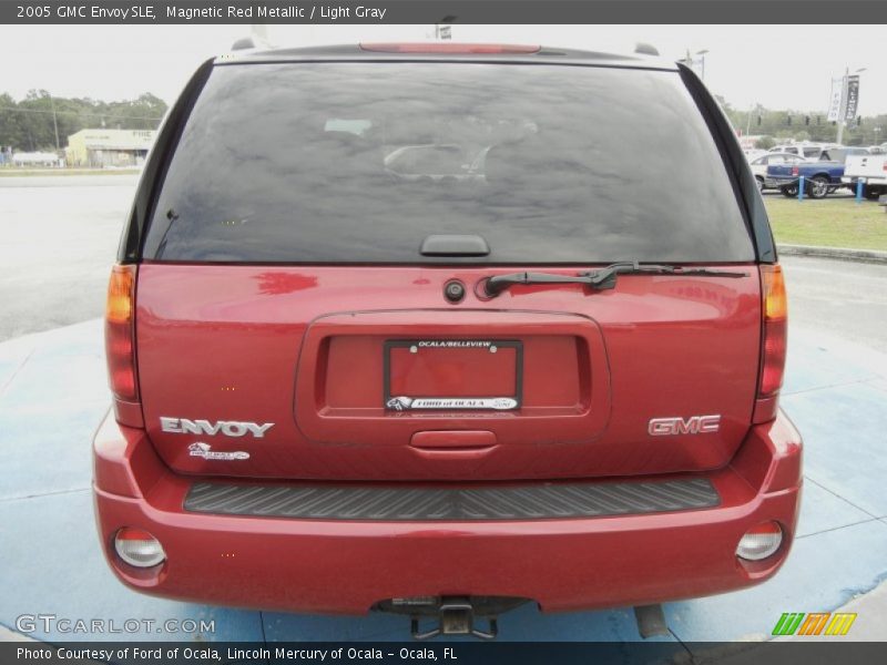 Magnetic Red Metallic / Light Gray 2005 GMC Envoy SLE