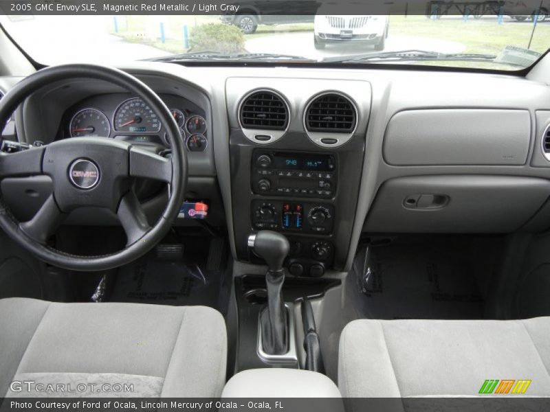 Dashboard of 2005 Envoy SLE