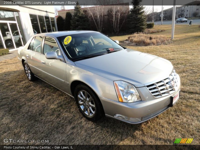 Light Platinum / Ebony 2008 Cadillac DTS Luxury