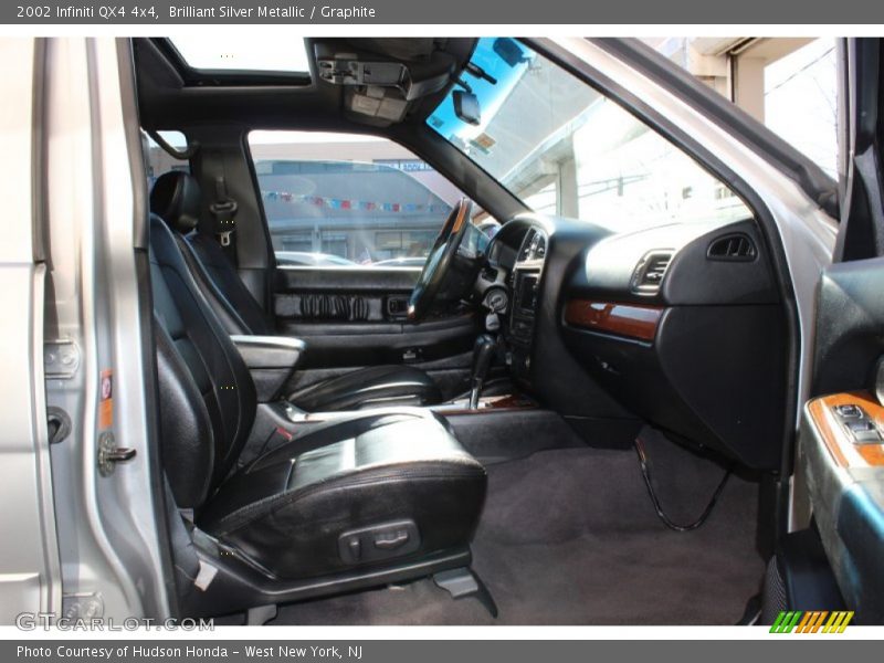 Brilliant Silver Metallic / Graphite 2002 Infiniti QX4 4x4