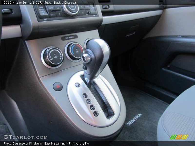 Super Black / Charcoal 2010 Nissan Sentra 2.0 SR