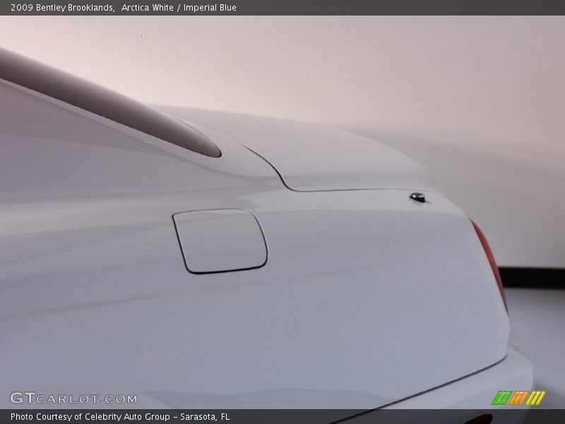 Arctica White / Imperial Blue 2009 Bentley Brooklands