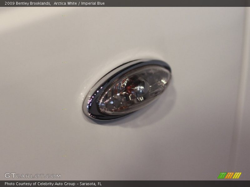 Arctica White / Imperial Blue 2009 Bentley Brooklands
