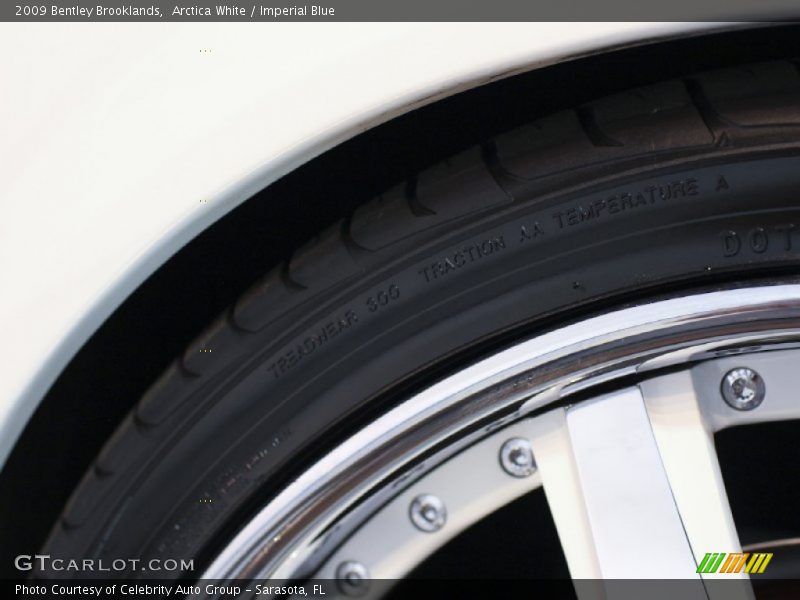 Arctica White / Imperial Blue 2009 Bentley Brooklands