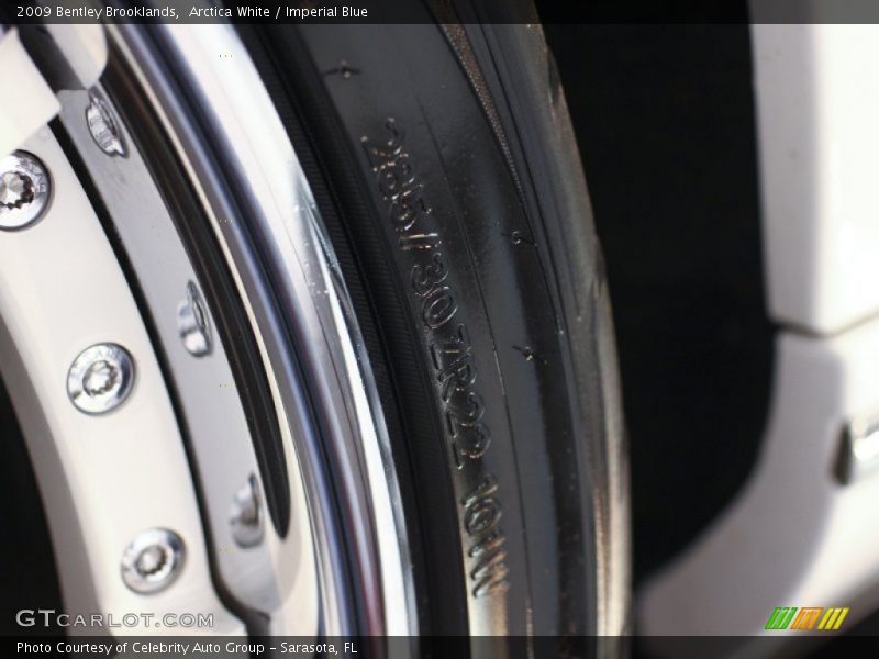 Arctica White / Imperial Blue 2009 Bentley Brooklands