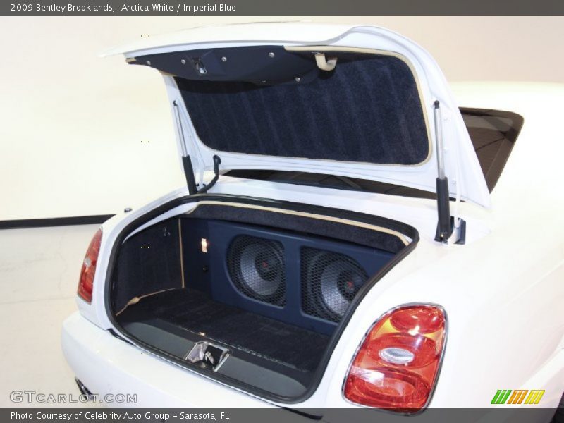 Arctica White / Imperial Blue 2009 Bentley Brooklands