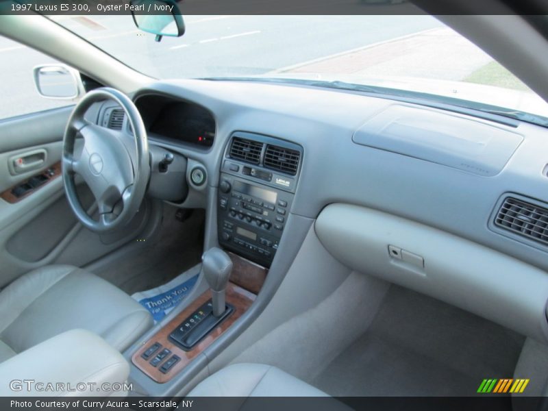 Oyster Pearl / Ivory 1997 Lexus ES 300