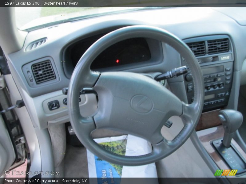 Oyster Pearl / Ivory 1997 Lexus ES 300