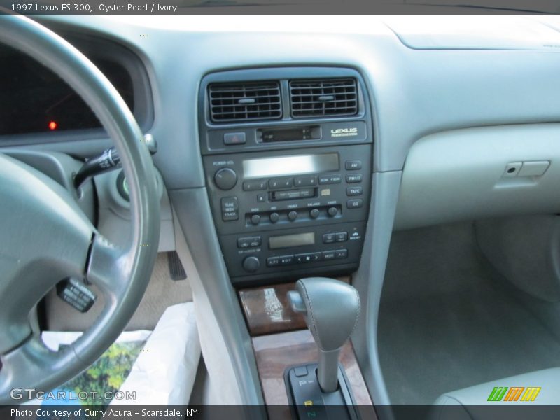 Oyster Pearl / Ivory 1997 Lexus ES 300