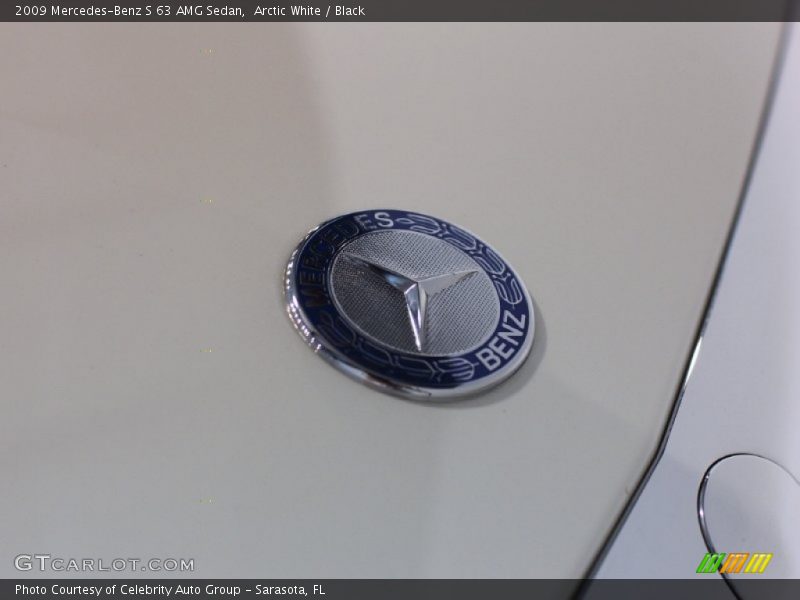 Arctic White / Black 2009 Mercedes-Benz S 63 AMG Sedan
