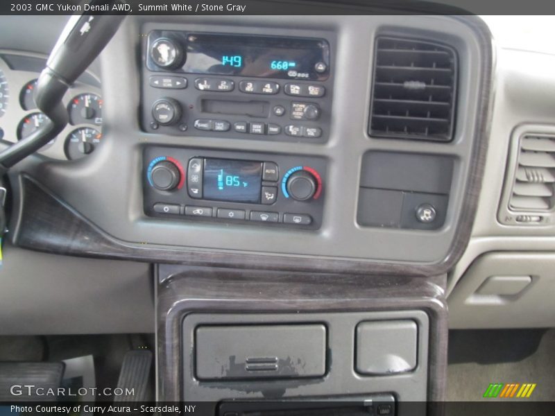 Summit White / Stone Gray 2003 GMC Yukon Denali AWD