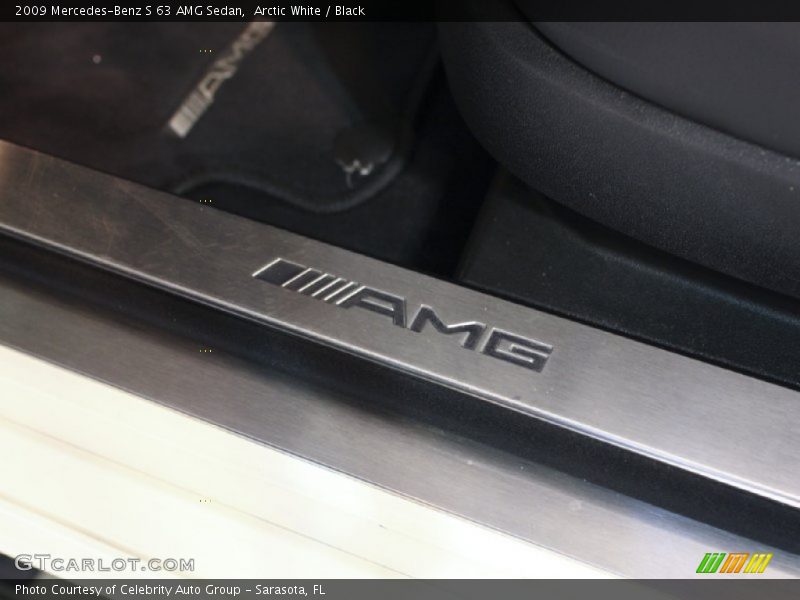 Arctic White / Black 2009 Mercedes-Benz S 63 AMG Sedan