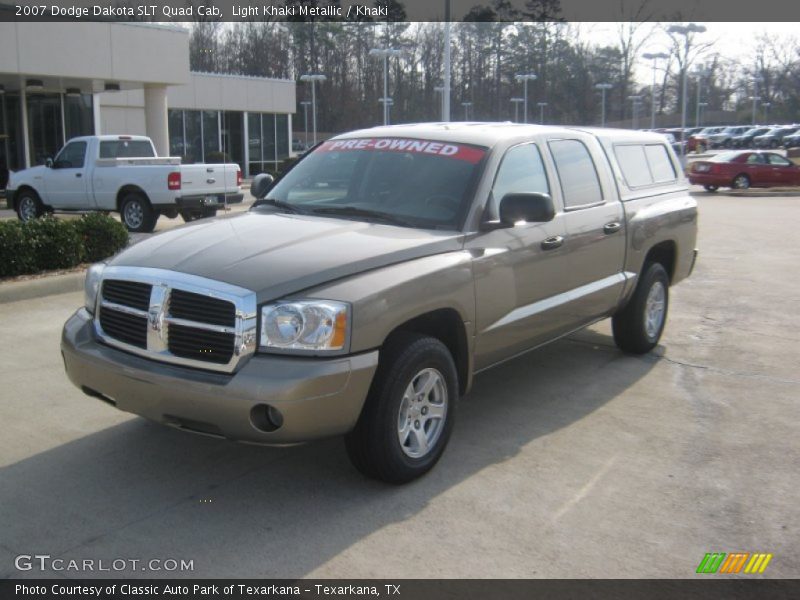 Light Khaki Metallic / Khaki 2007 Dodge Dakota SLT Quad Cab