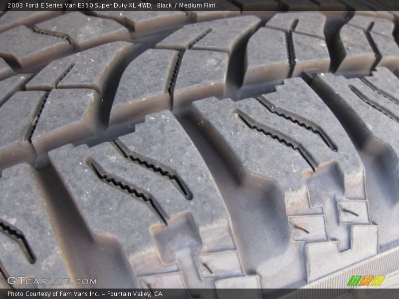 Black / Medium Flint 2003 Ford E Series Van E350 Super Duty XL 4WD
