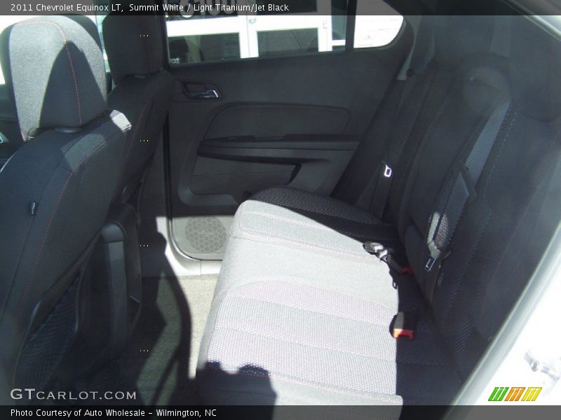 Summit White / Light Titanium/Jet Black 2011 Chevrolet Equinox LT