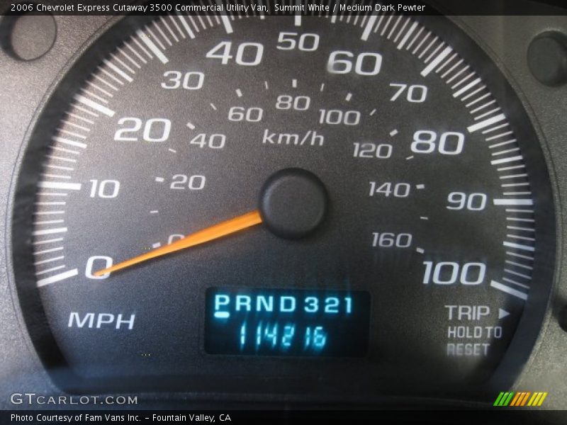 Summit White / Medium Dark Pewter 2006 Chevrolet Express Cutaway 3500 Commercial Utility Van
