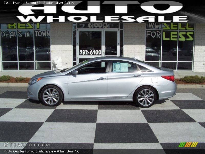 Radiant Silver / Gray 2011 Hyundai Sonata SE