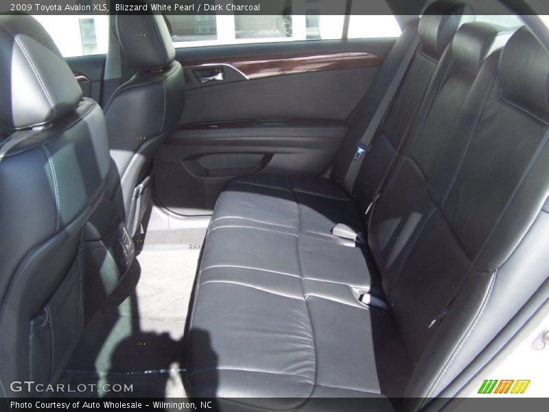 Blizzard White Pearl / Dark Charcoal 2009 Toyota Avalon XLS