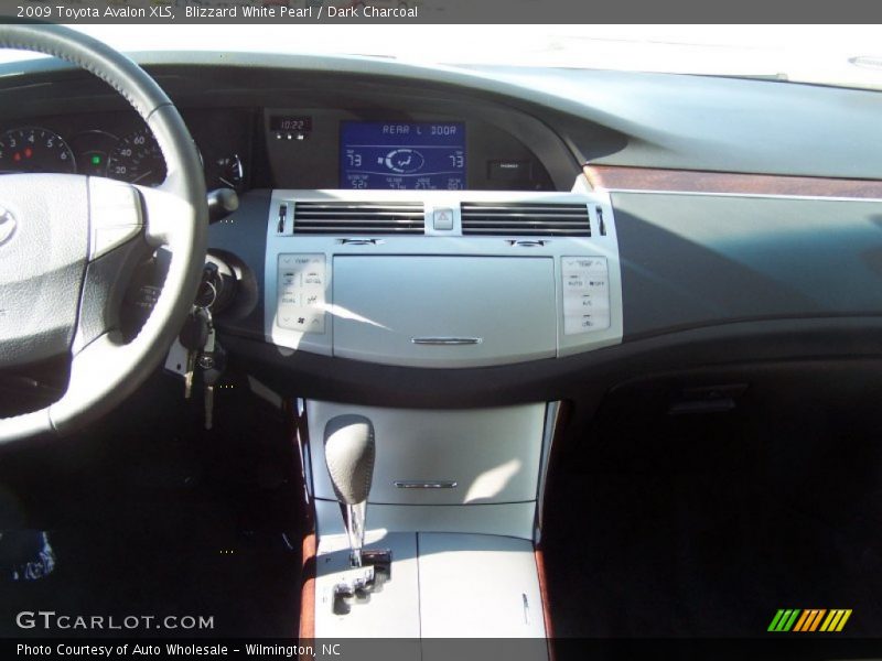 Blizzard White Pearl / Dark Charcoal 2009 Toyota Avalon XLS