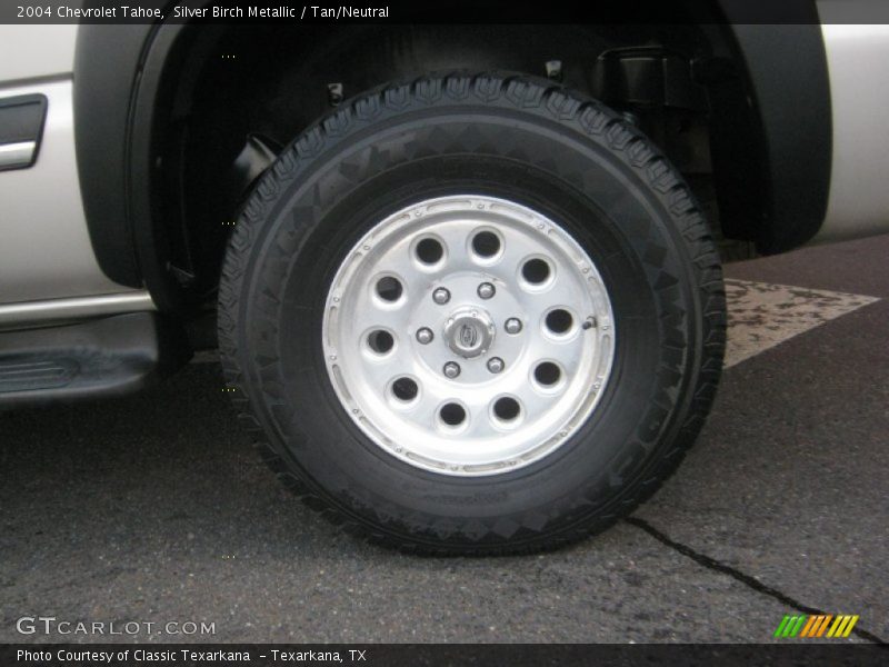 Silver Birch Metallic / Tan/Neutral 2004 Chevrolet Tahoe