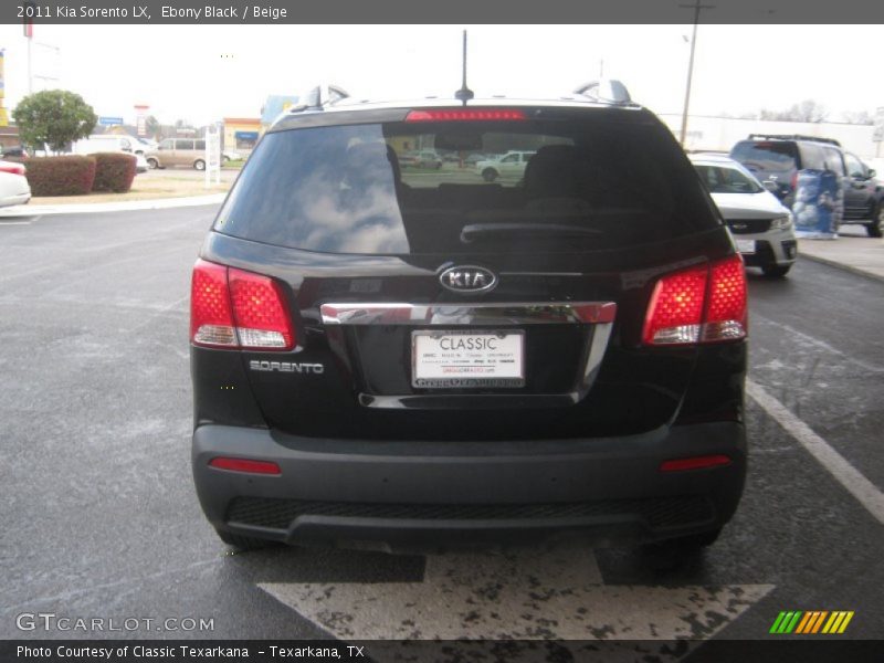 Ebony Black / Beige 2011 Kia Sorento LX
