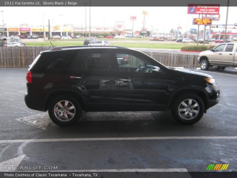 Ebony Black / Beige 2011 Kia Sorento LX