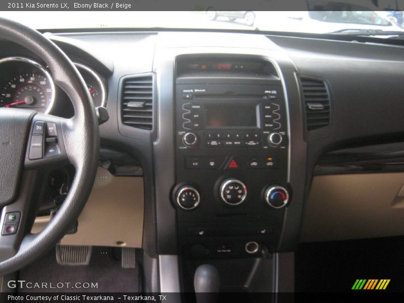 Ebony Black / Beige 2011 Kia Sorento LX