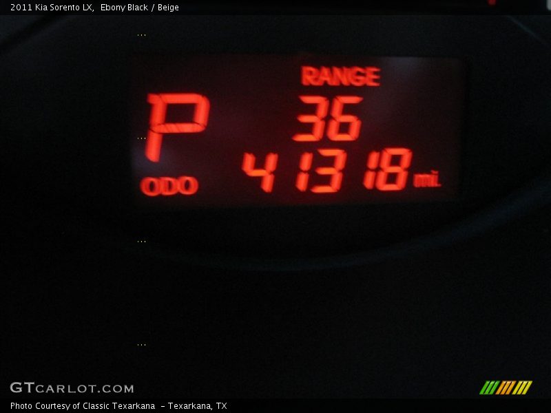 Ebony Black / Beige 2011 Kia Sorento LX