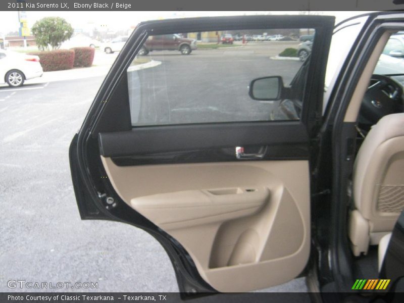 Ebony Black / Beige 2011 Kia Sorento LX