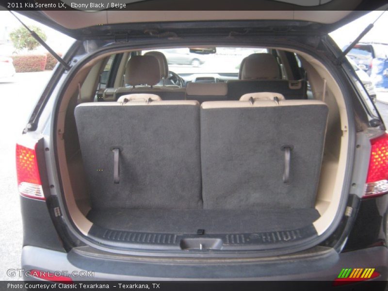Ebony Black / Beige 2011 Kia Sorento LX