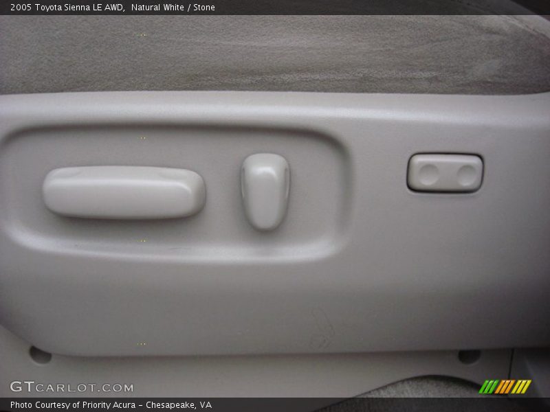 Natural White / Stone 2005 Toyota Sienna LE AWD